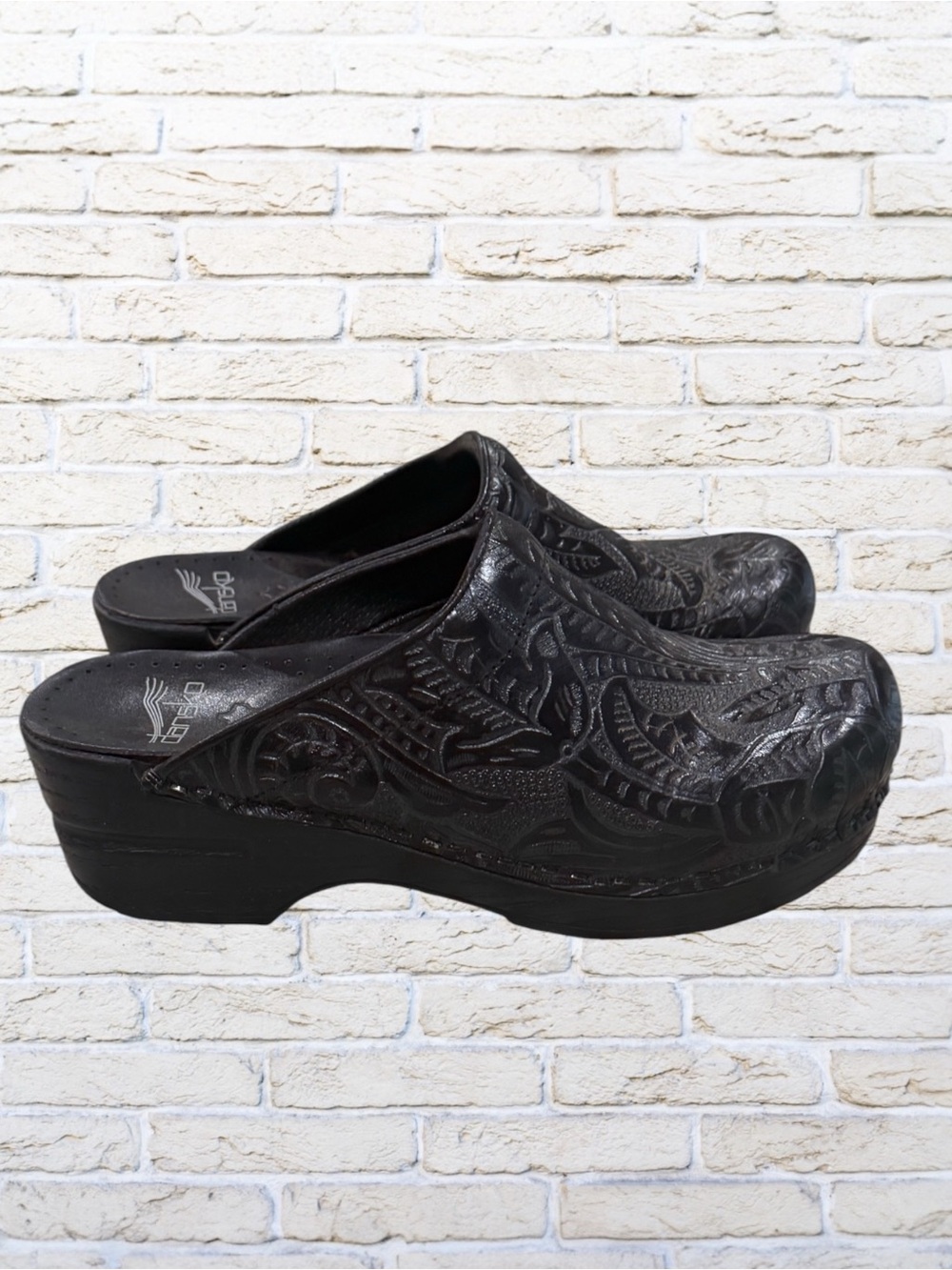 DANSKO Black Embossed Leather Slip-On Clogs Mules Size 36 5.5 6